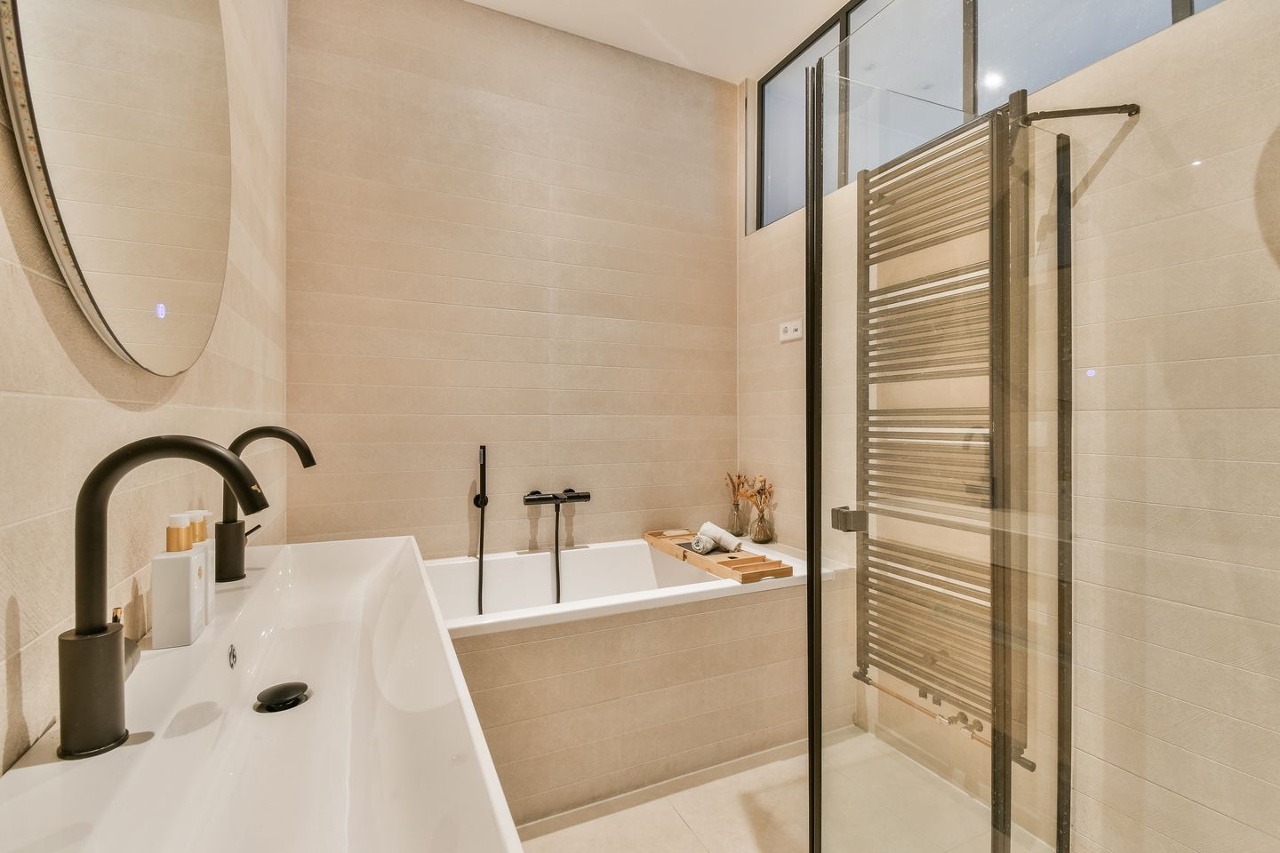 Foto 19 van Van Ostadestraat 32-H