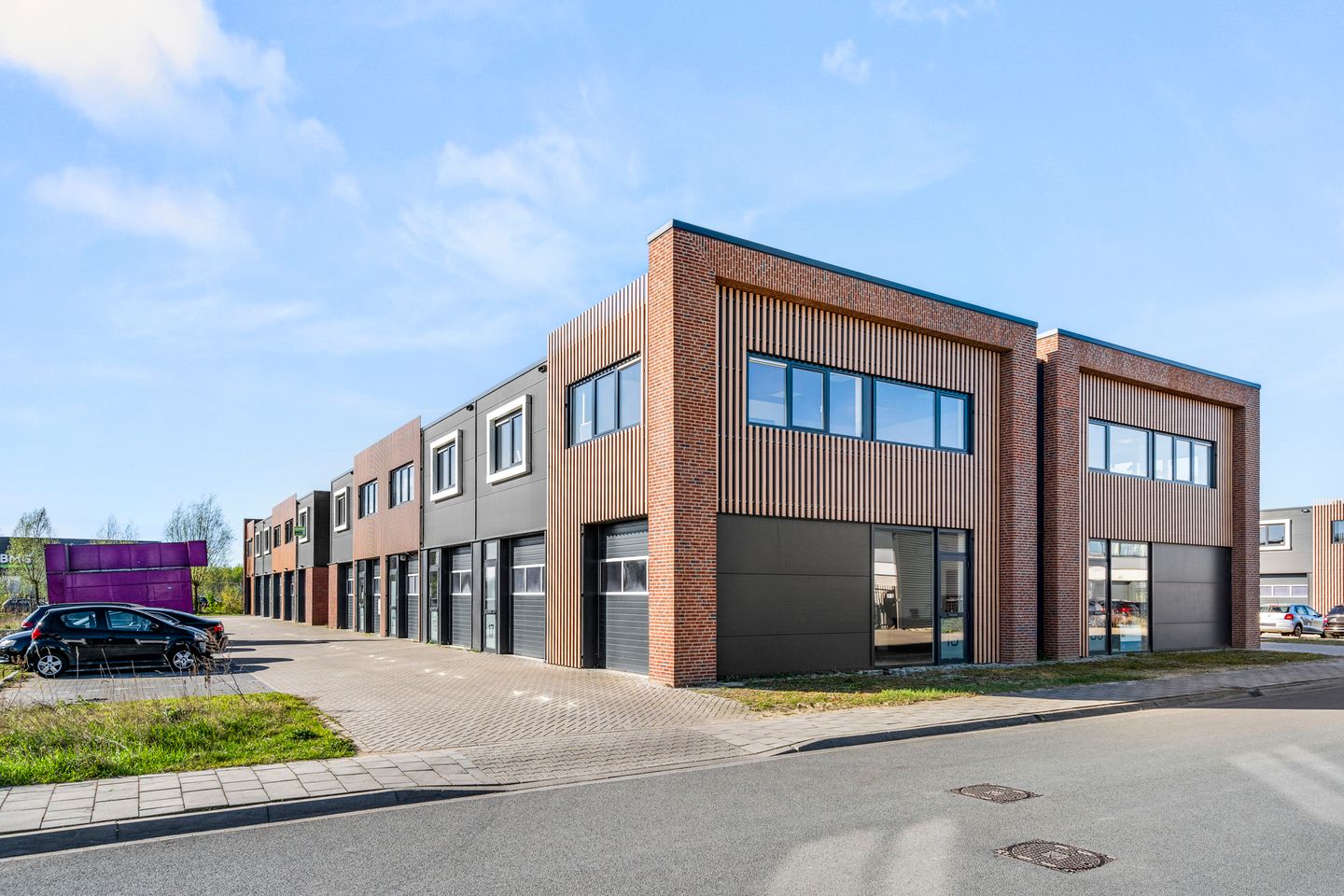 View photo 2 of Anna van Hoëvellstraat 25