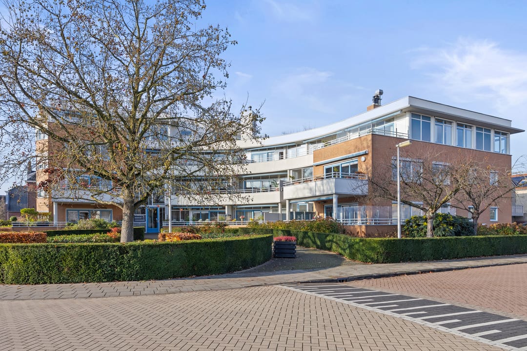 Photo 1 of Burgemeester Steinbachstraat 25