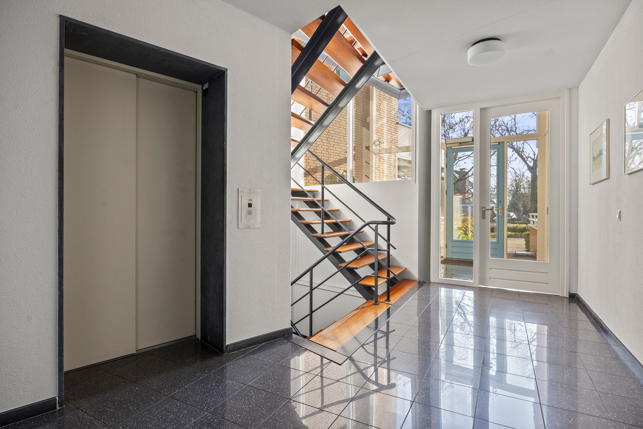 Photo 39 of Burgemeester Steinbachstraat 25