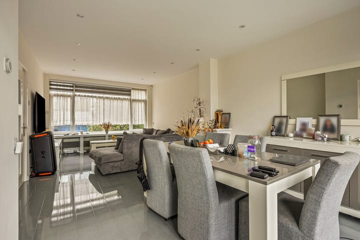 Photo 2 of Frijdastraat 31