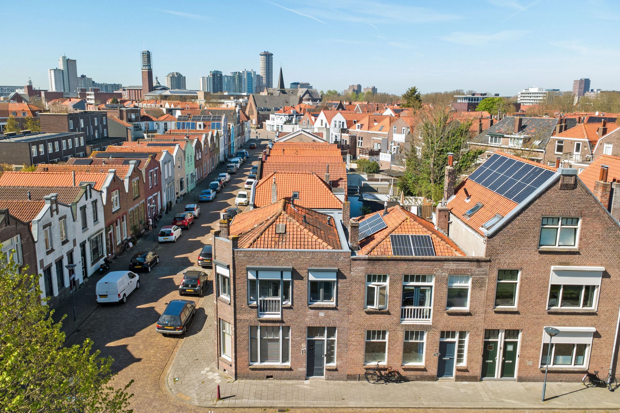 Foto 42 van De Lannoystraat 1