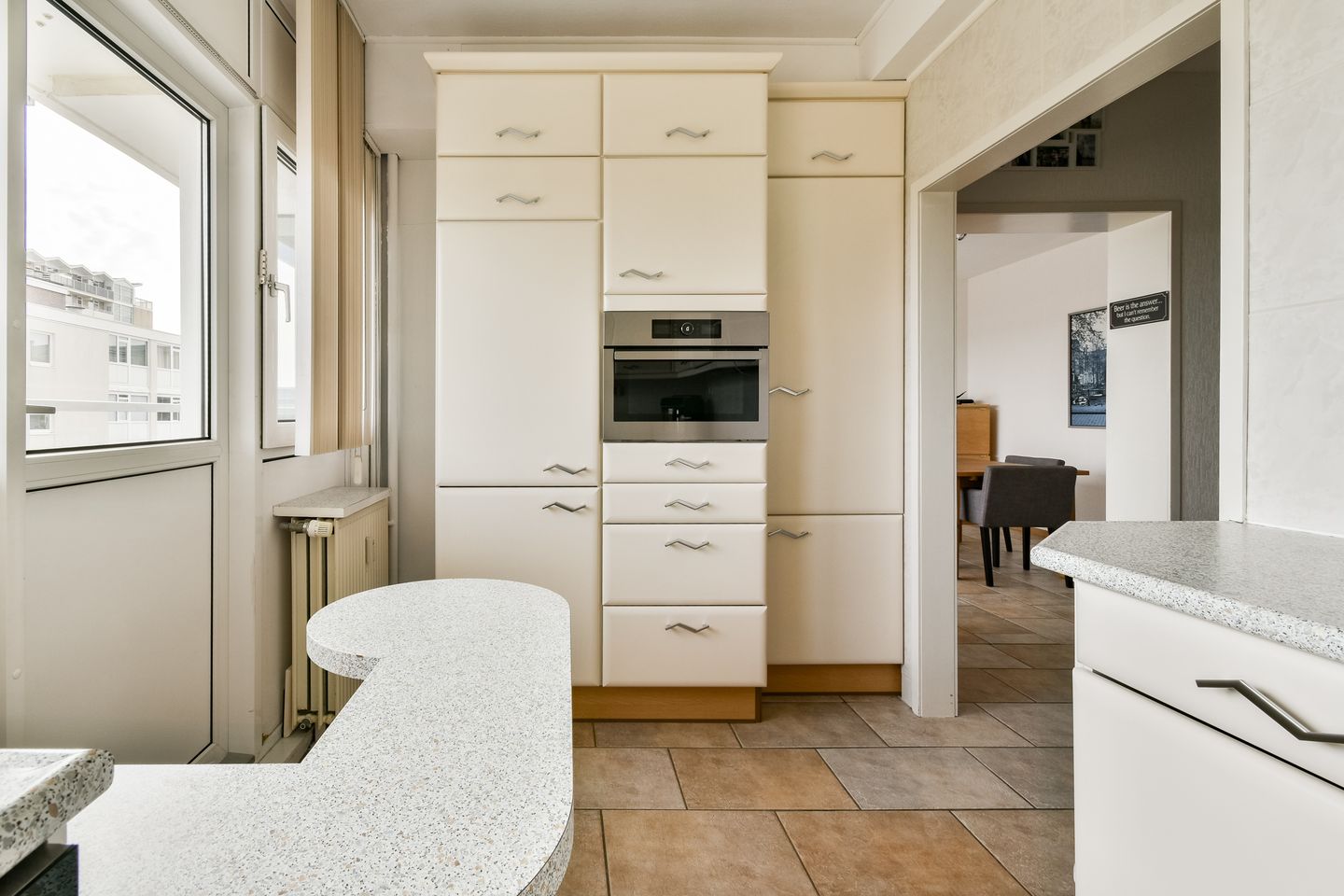 Foto 10 van Burgemeester van Alphenstraat 61-F14