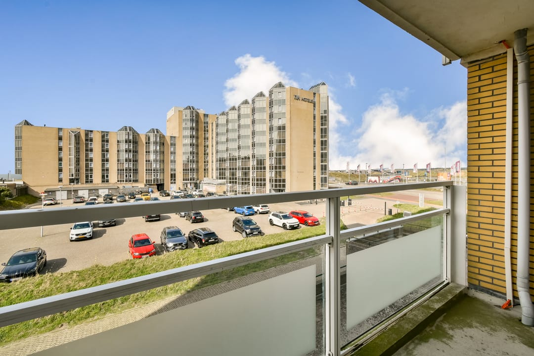 Foto 16 van Burgemeester van Alphenstraat 61-F14