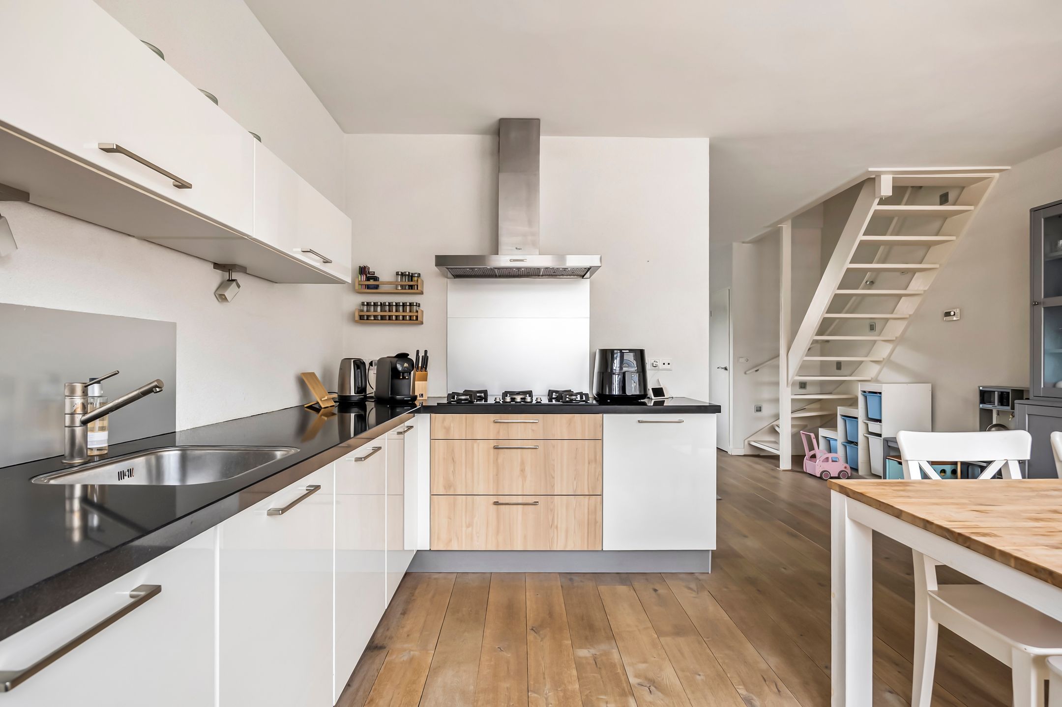 Foto 9 van Magnolialaan 27