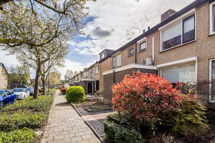 Photo 4 of Magnolialaan 27