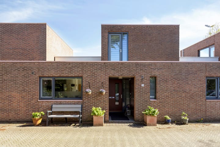 Tussenwoning te koop: Meester Steenwegpad 20, Nootdorp