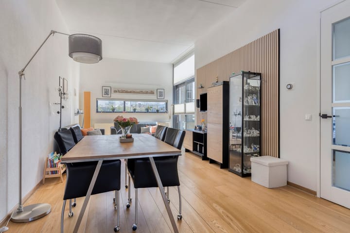 Tussenwoning te koop: Meester Steenwegpad 20, Nootdorp