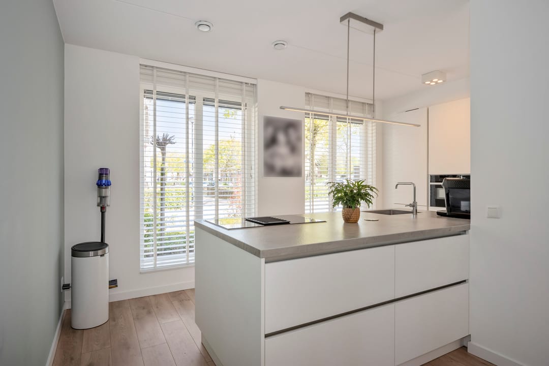 Move-in Ready Semi-Detached Home with Garage in Limbricht — 22
