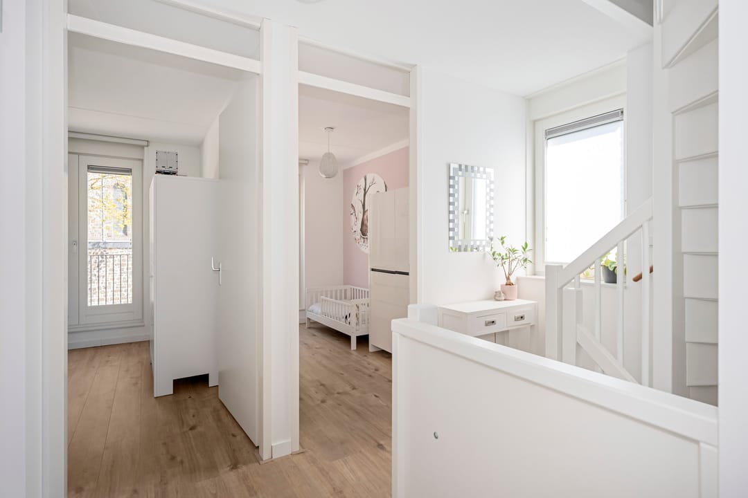 Move-in Ready Semi-Detached Home with Garage in Limbricht — 31
