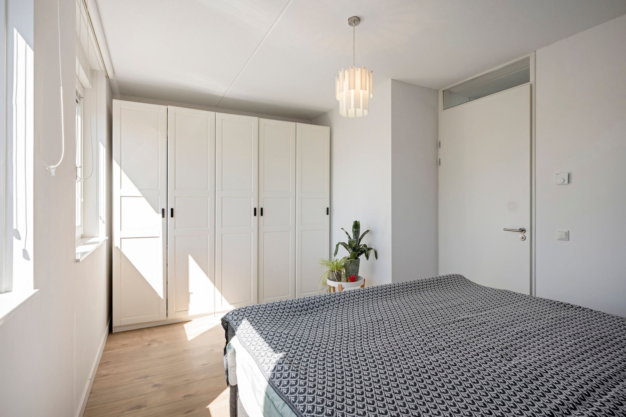 Move-in Ready Semi-Detached Home with Garage in Limbricht — 36