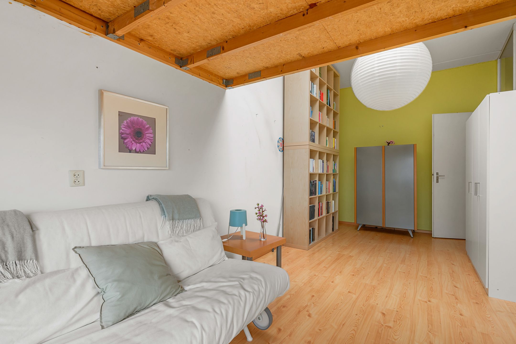 Unique Dual-Structure Home with Live-Work Potential in Zenderpark — 21