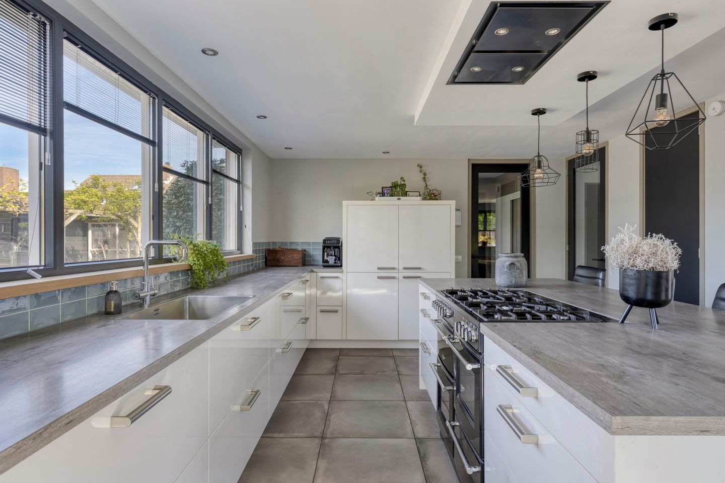 Foto 25 van Magnolialaan 1