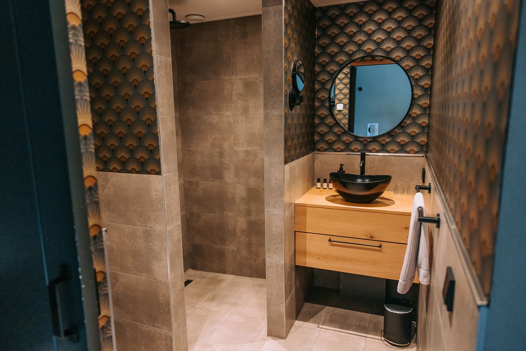 Luxury Boutique B&B with Renovation Farmhouse and Wellness Garden — 30