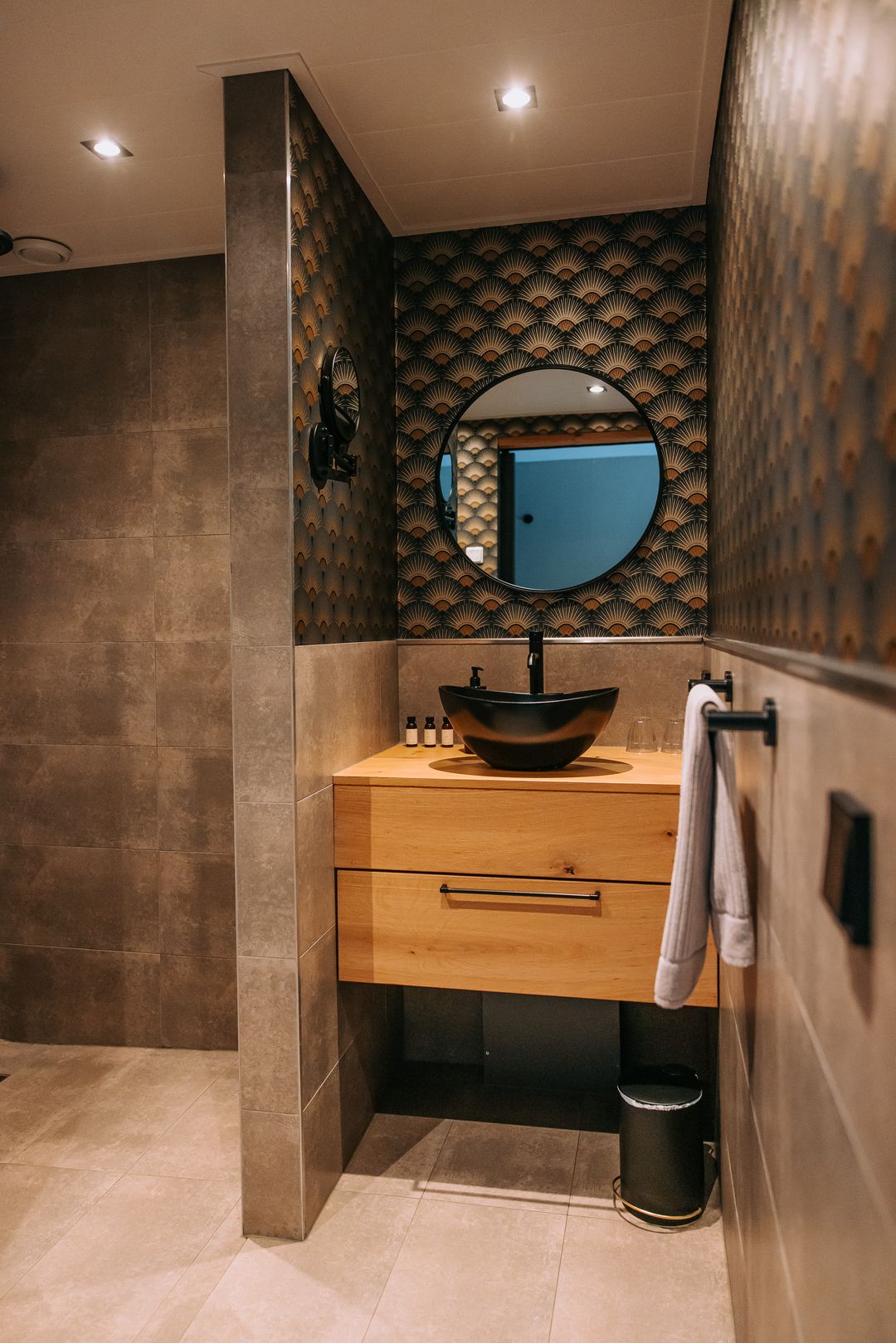 Luxury Boutique B&B with Renovation Farmhouse and Wellness Garden — 31