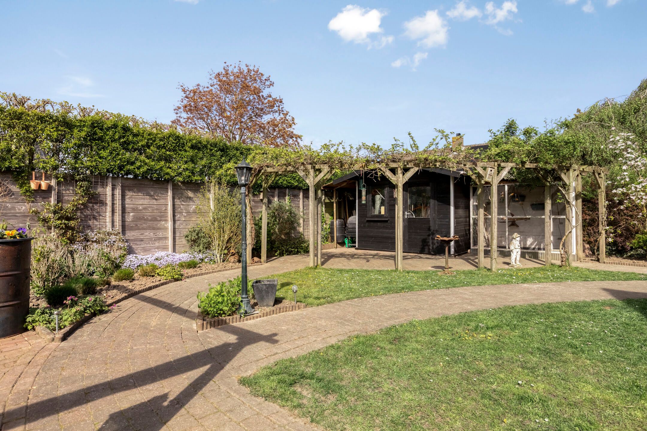 Foto 60 van Magnolialaan 1