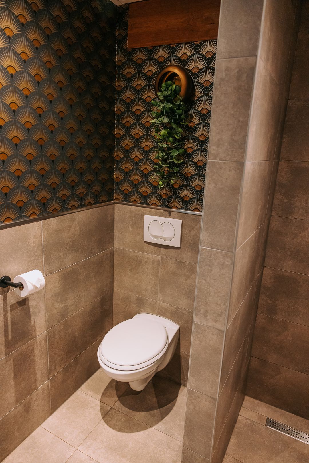 Luxury Boutique B&B with Renovation Farmhouse and Wellness Garden — 32