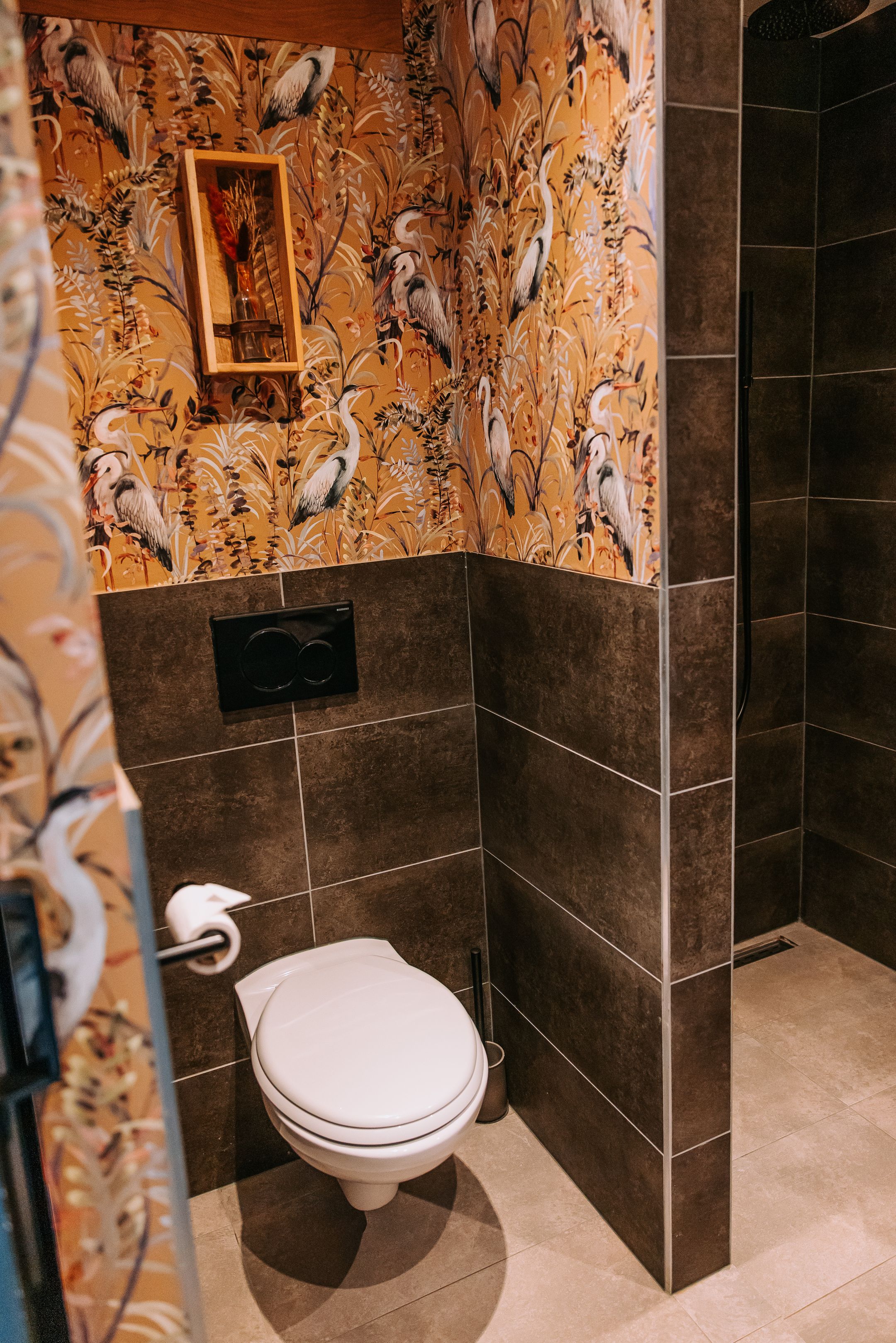 Luxury Boutique B&B with Renovation Farmhouse and Wellness Garden — 12