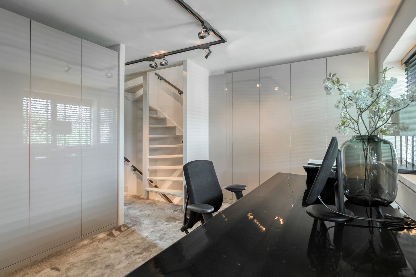 Hoekwoning met garage en luxe afwerking in Maaswijk — 25