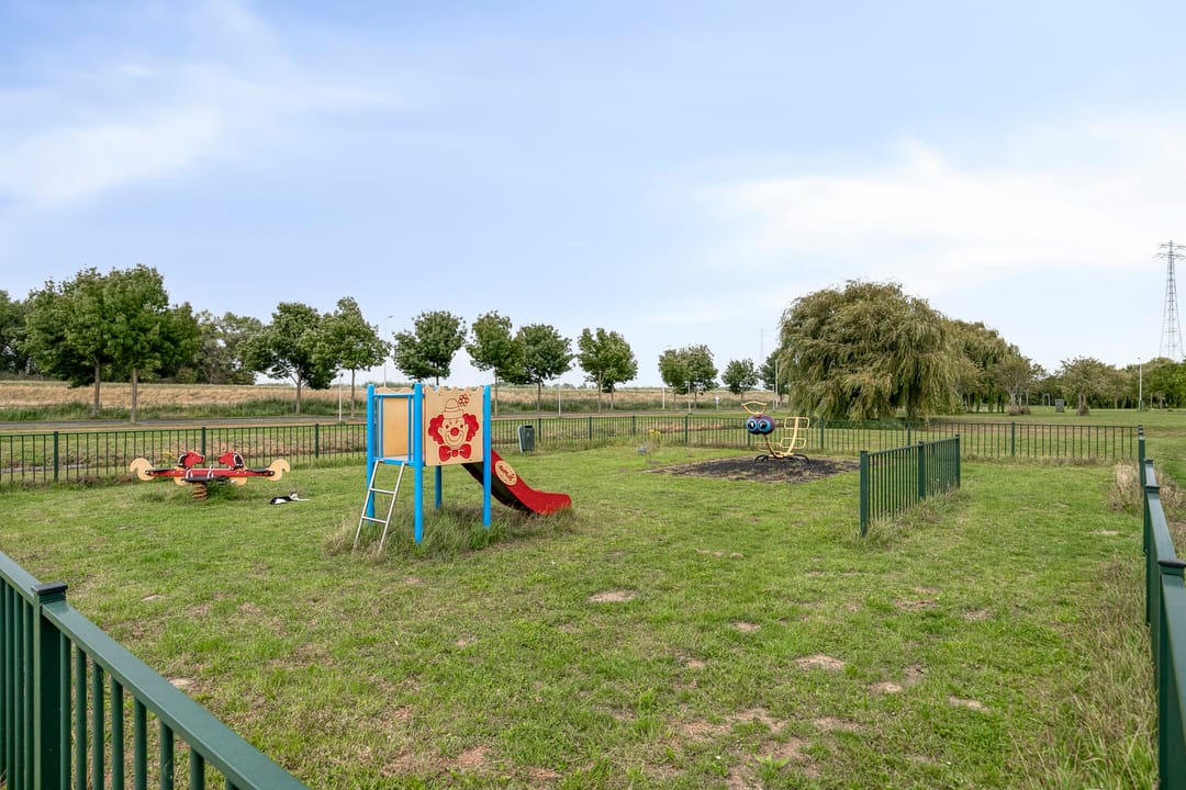 Hoekwoning met garage en luxe afwerking in Maaswijk — 38