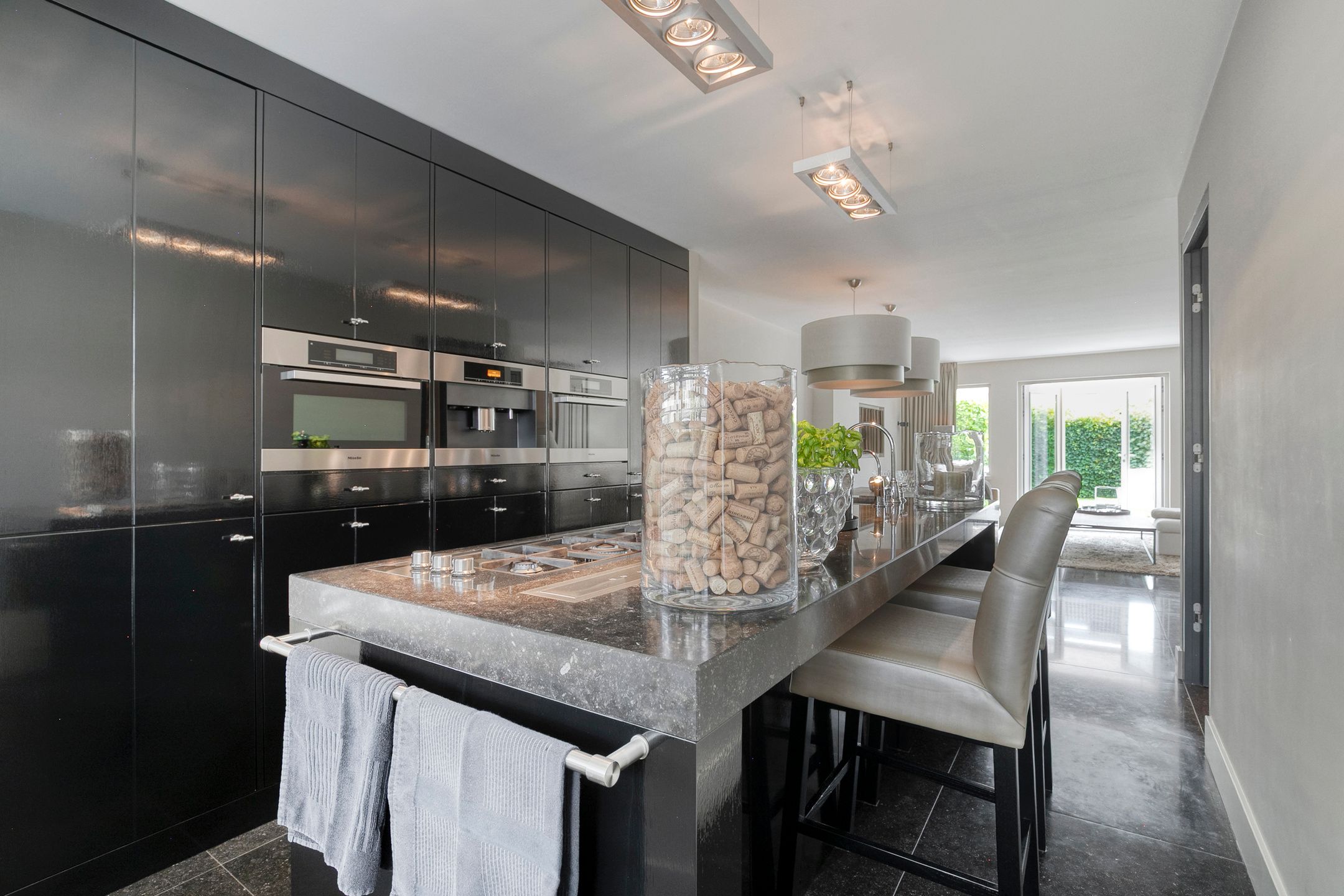 Hoekwoning met garage en luxe afwerking in Maaswijk — 15