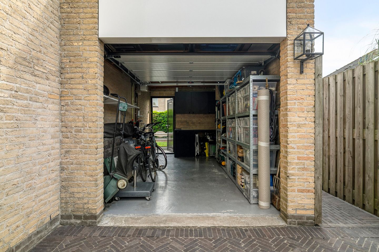 Hoekwoning met garage en luxe afwerking in Maaswijk — 35