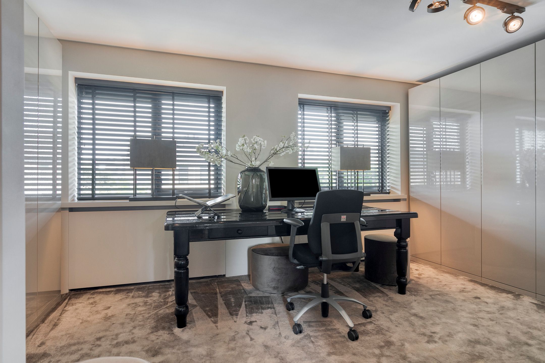 Hoekwoning met garage en luxe afwerking in Maaswijk — 24