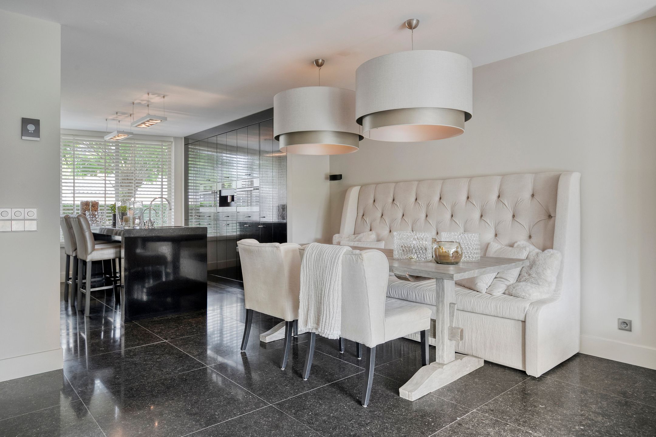 Hoekwoning met garage en luxe afwerking in Maaswijk — 12