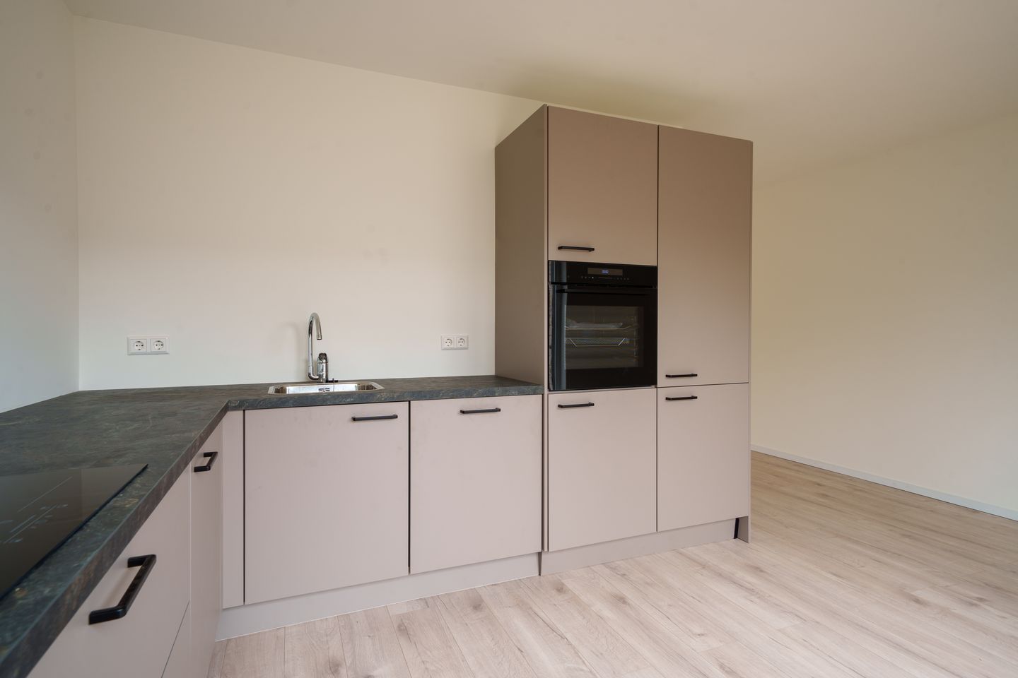 Photo 10 of Michelangelostraat 191