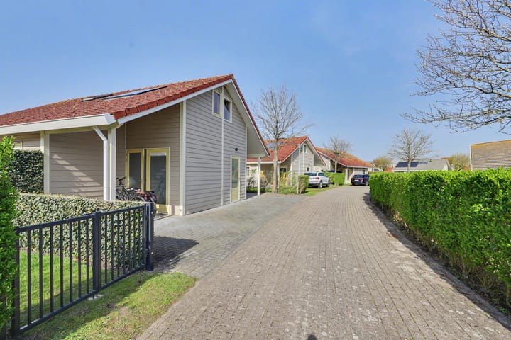 Photo 2 of Veerse Meerdreef 46