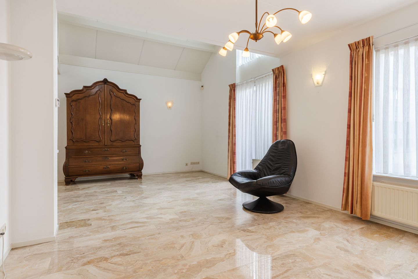 Foto 10 van Min. Loeffstraat 8