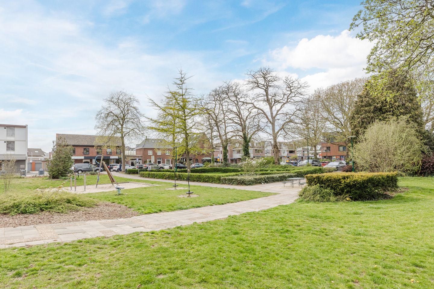 Foto 34 van Min. Loeffstraat 8