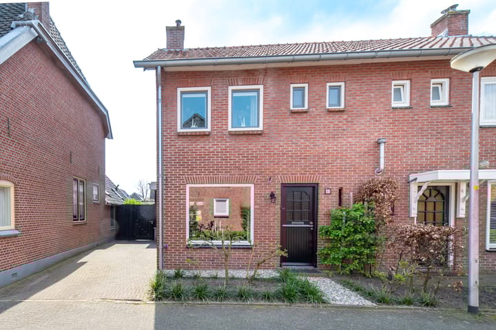 Foto 3 van Hangerad 8