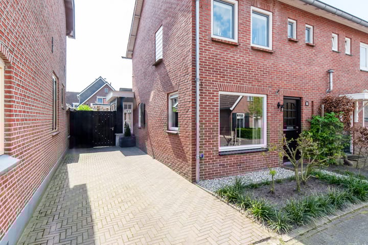 Foto 2 van Hangerad 8