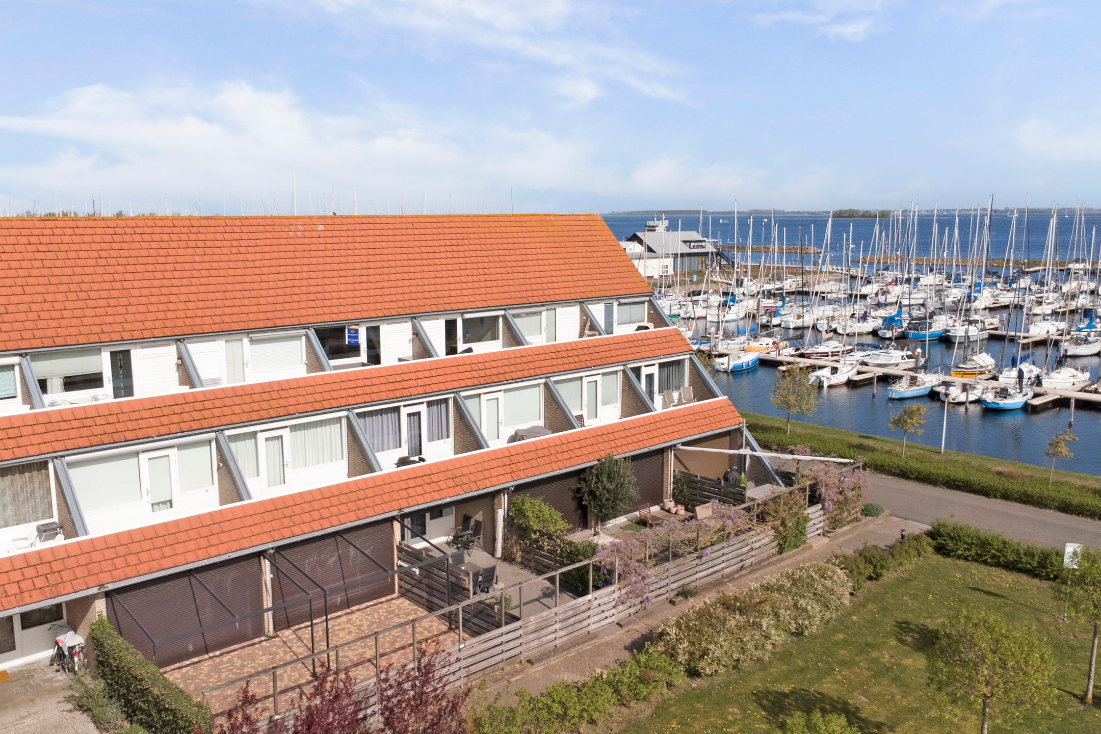 1-bedroom freehold villa in Bruinisse — photo 2 of 5
