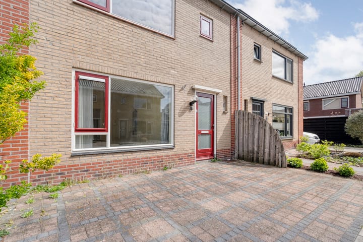 Photo 5 of Dumbarstraat 61