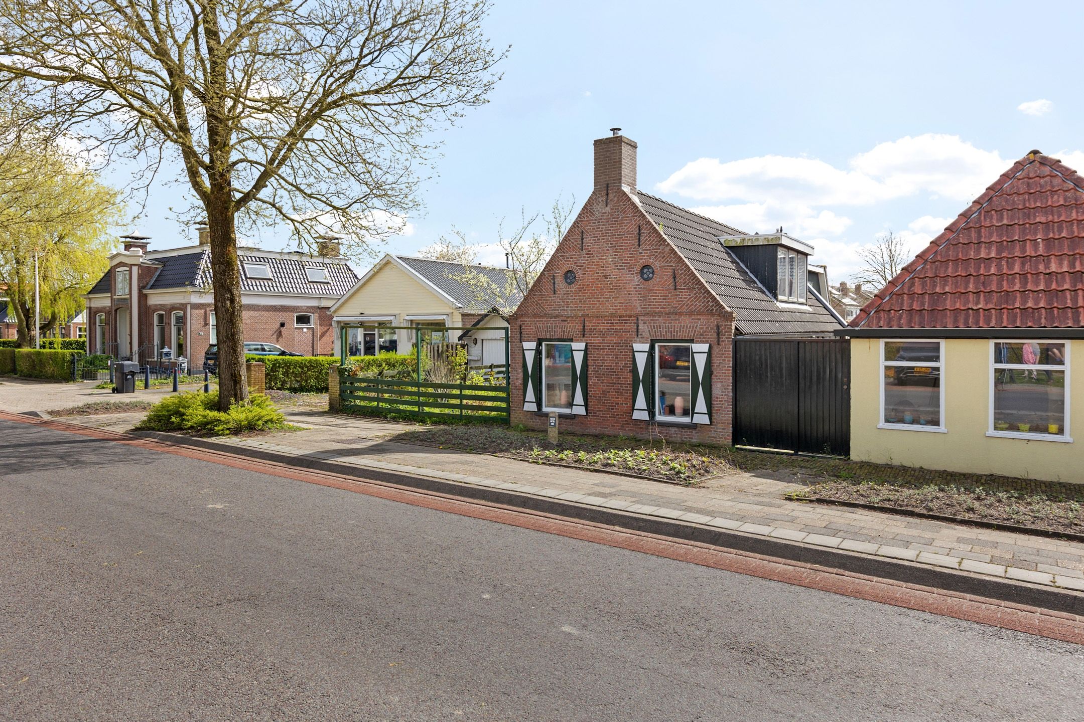 Foto 6 van JH van Aismawei 16