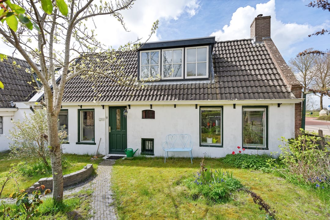 Foto 2 van JH van Aismawei 16