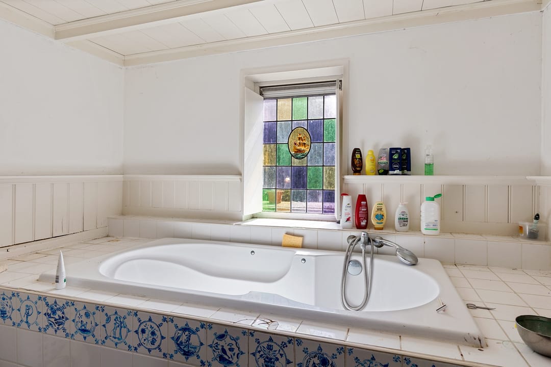 Foto 22 van JH van Aismawei 16