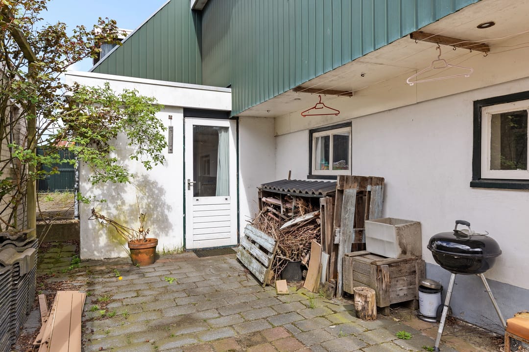 Foto 37 van JH van Aismawei 16