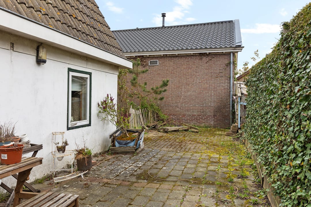 Foto 38 van JH van Aismawei 16