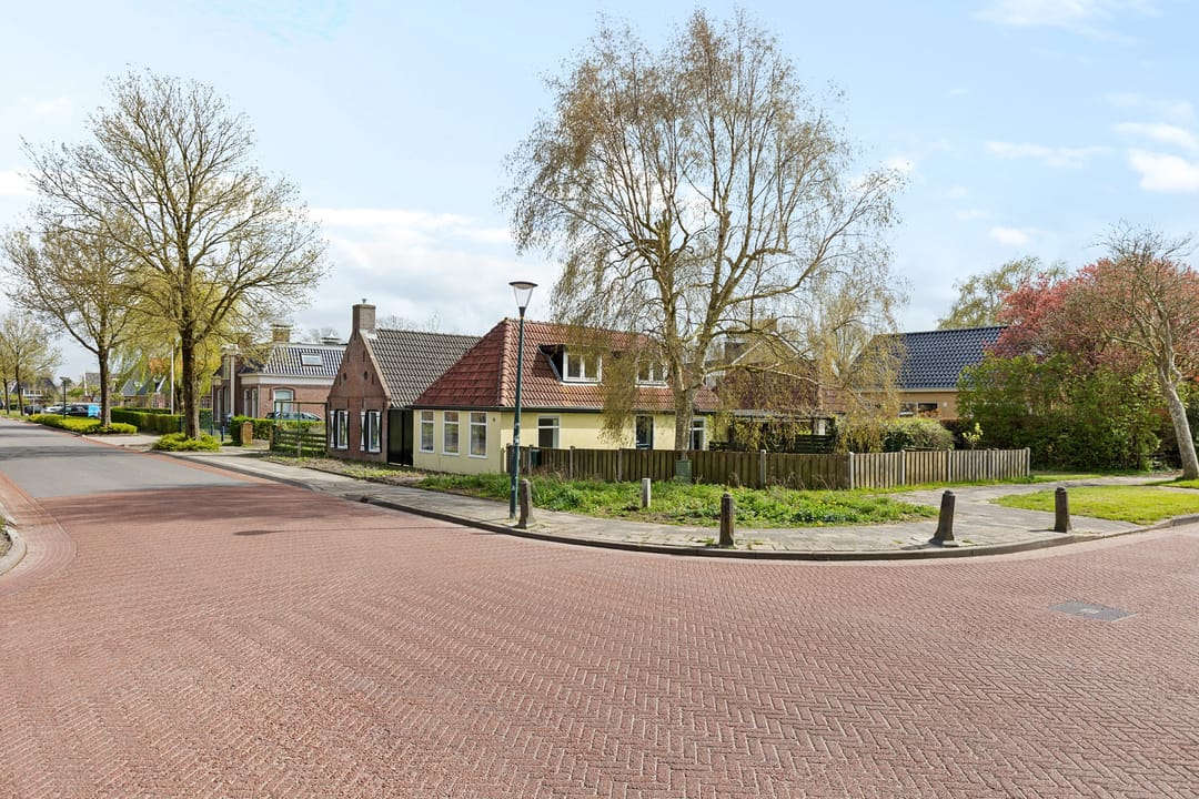 Foto 41 van JH van Aismawei 16