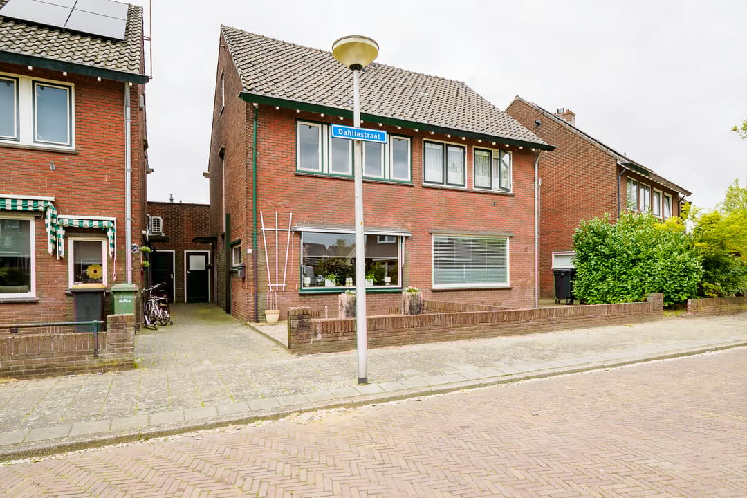 Foto 1 van Dahliastraat 12
