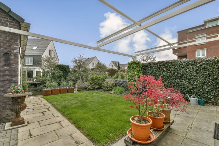 Photo 3 of Van der Duijn van Maasdamweg 512