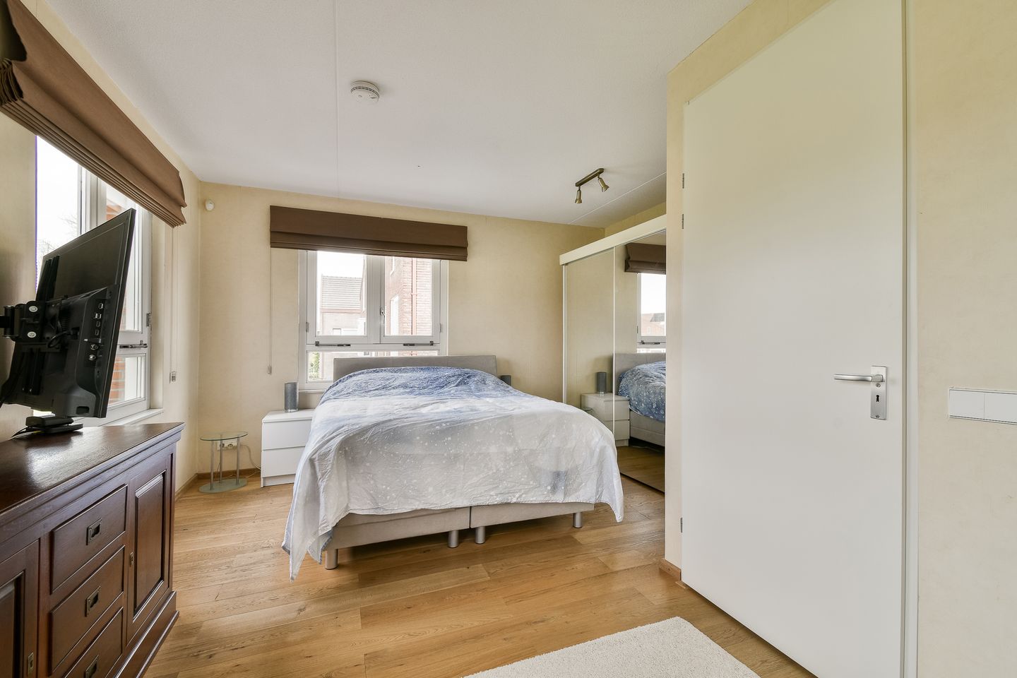 Foto 19 van Van der Duijn van Maasdamweg 512