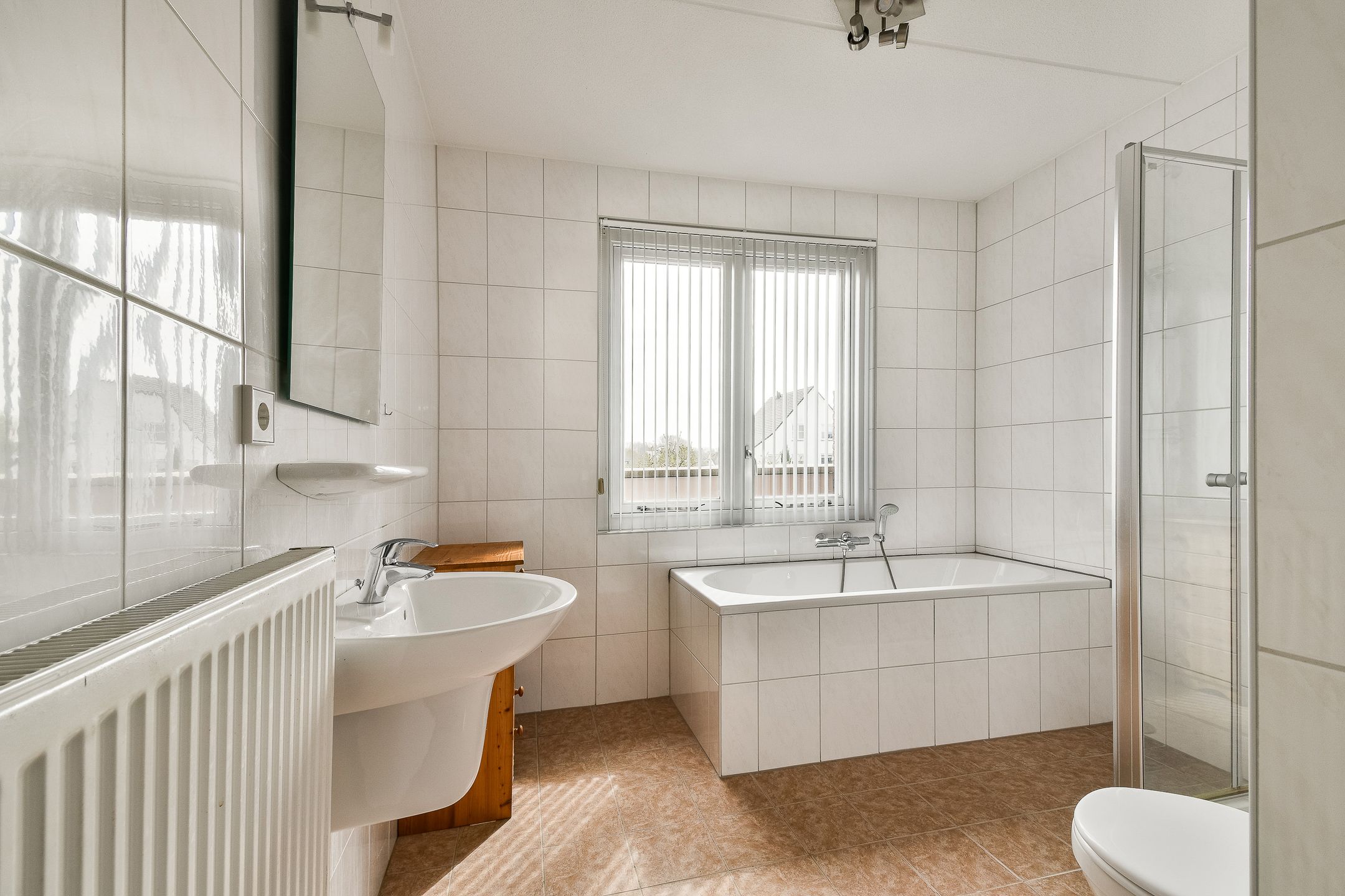 Foto 24 van Van der Duijn van Maasdamweg 512