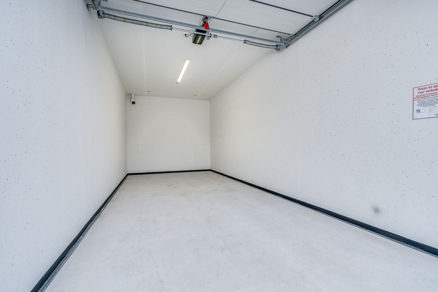 Bekijk foto 3 van Industrieweg 21