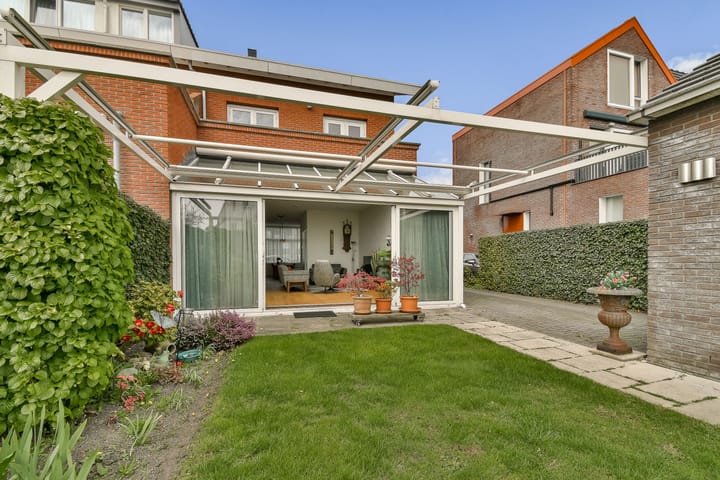 Photo 4 of Van der Duijn van Maasdamweg 512