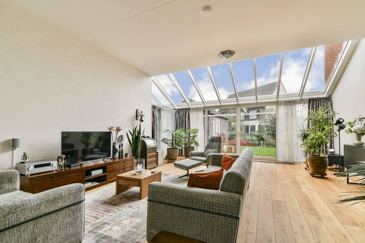 Photo 2 of Van der Duijn van Maasdamweg 512