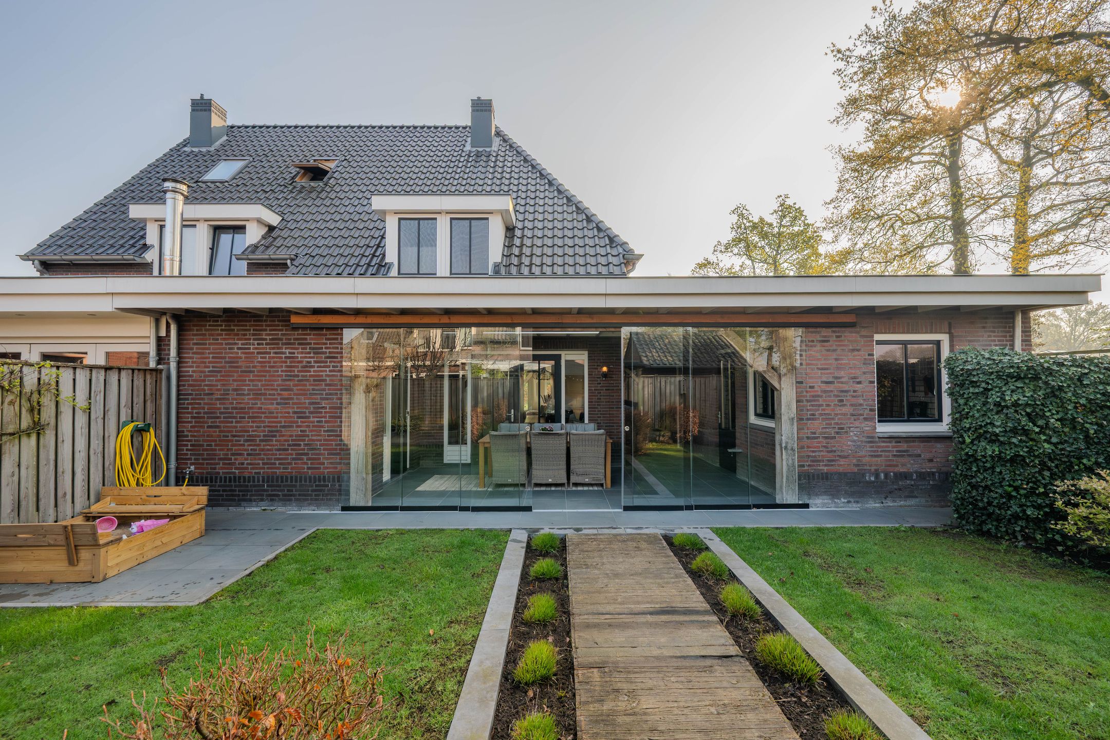 Photo 57 of Turfaak 20